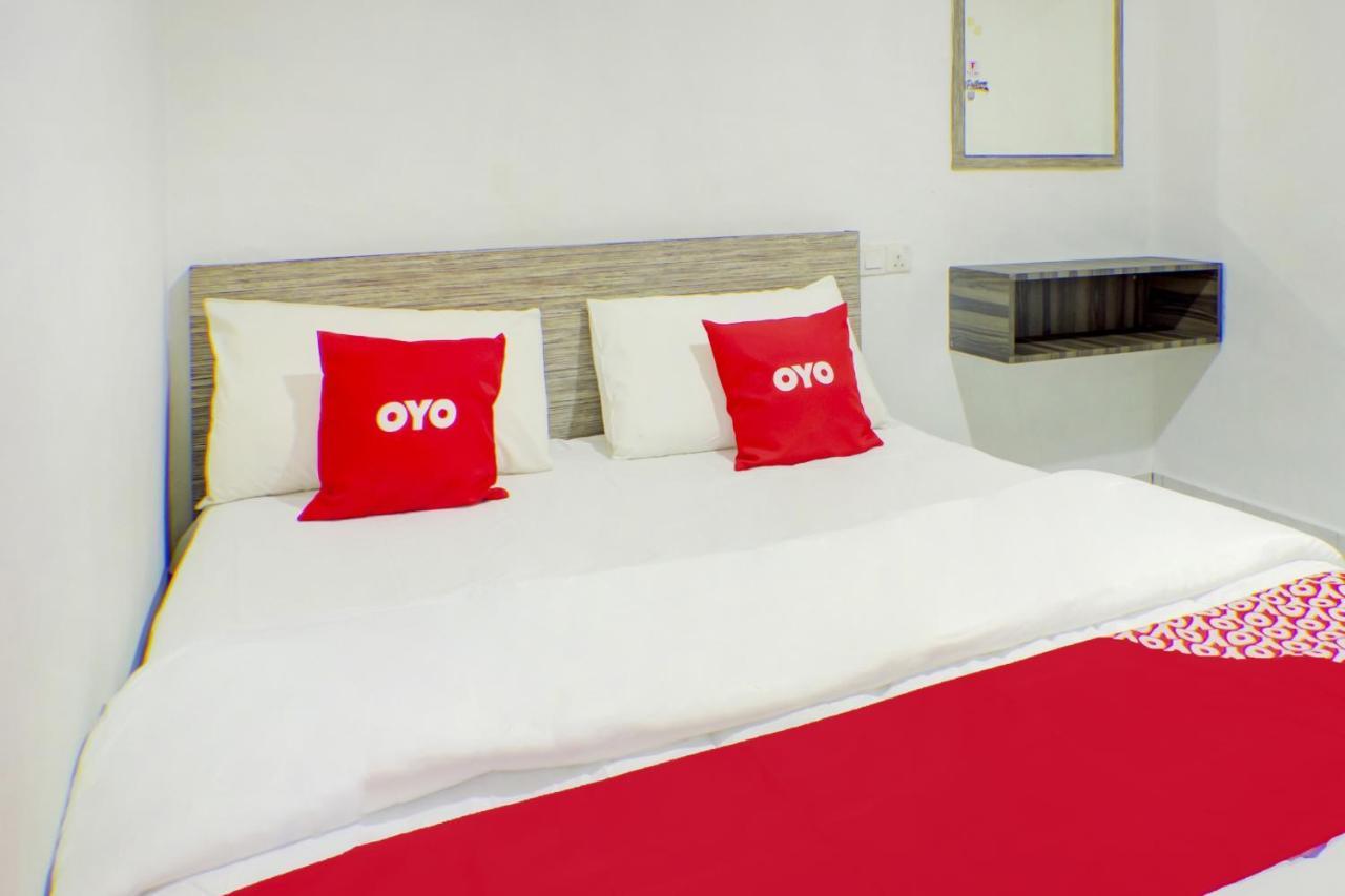 Oyo 90028 Ragula Hotel Johor Bahru Exterior photo